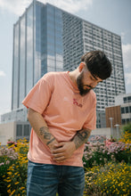 Load image into Gallery viewer, PL▲TINUM S▲LMON GR▲DIENT TEE
