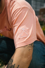 Load image into Gallery viewer, PL▲TINUM S▲LMON GR▲DIENT TEE
