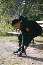 Load image into Gallery viewer, PL△TINUM BRED SWE△TP△NTS
