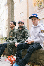 Load image into Gallery viewer, PL△TINUM C△MO SWE△TP△NTS
